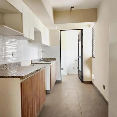 VENDO MODERNO DEPARTAMENTO CON BALCON COCHERA LA CALERA SURQUILLO