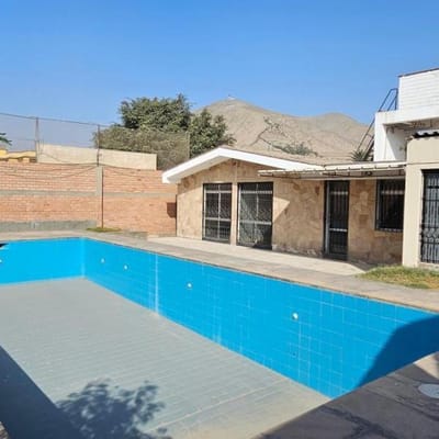 VENTA CASA COMO TERRENO SOL DE LA MOLINA  AV LA MOLINA