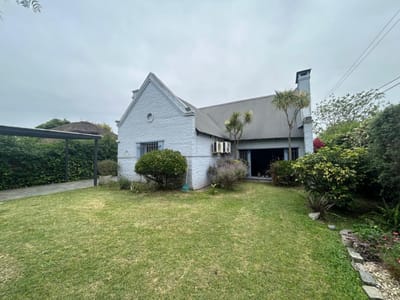 Venta Casa Lomas de Solymar 4 Dorm Piscina climatizada Arrendada ideal inversión