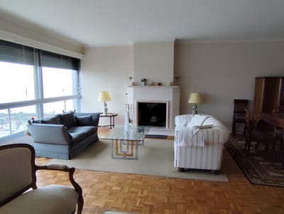 VENTA Apartamento Puerto del Buceo - 2 dormitorios, 2 baños + servicio completo