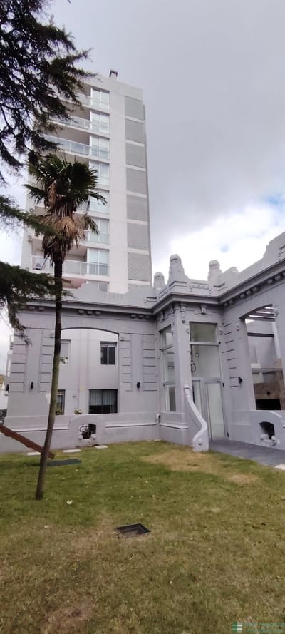 Apartamento en venta c/ cochera en Atahualpa