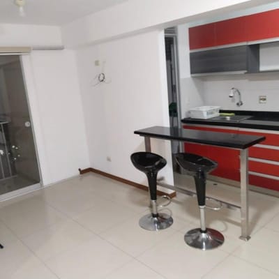 ALQUILER DE ESPACIOSO DEPARTAMENTO / 02 HABITACIONES / CHORRILLOS