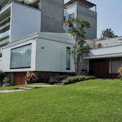OPORTUNIDAD DE INVERSION SE VENDE CASA COMO TERRENO CON EXCELENTE UBICACIN