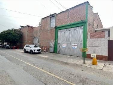 Baj de precio oportunidad de inversin amplio local en la Campia Chorrillos