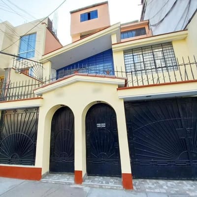 VENTA DE OCASION AMPLIA CASA DE OPORTUNIDAD EN SAN JUAN DE LURIGANCHO