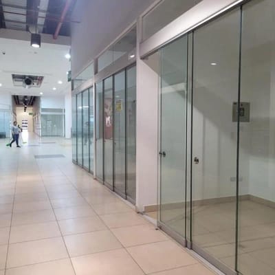 VENTA DE LOCAL EN CENTRO COMERCIAL GAMA MODA PLAZA