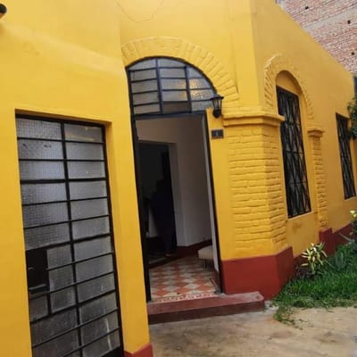 BAJ DE PRECIO OPORTUNIDAD Casa de  piso   aires en excelente ubicacin