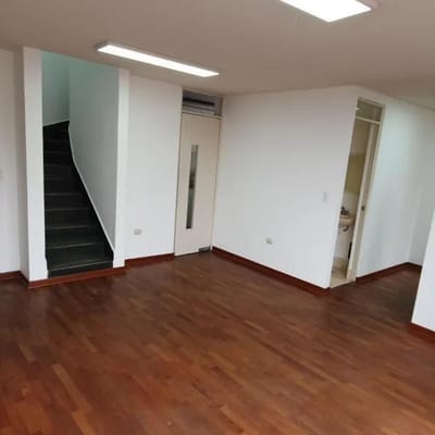 VENTA DE DUPLEX  DORMITORIOS   COCHERA