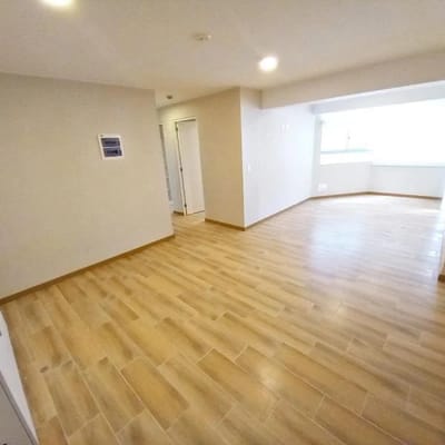 VENDO DEPARTAMENTO DE  DORMITORIOS ESTRENO NO PAGA ALCABALA EN TO PISO  A PASOS DE LA AV COSTANERA