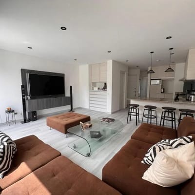 VENTA DE DEPARTAMENTO DE  DORMITORIO    COCHERA   DEPOSITO