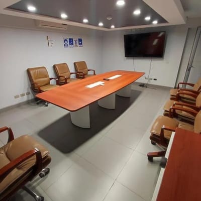 VENDO EDIFICIO DE OFICINAS O PUEDE SER UTILIZADO COMO TERRENO DE INVERSION