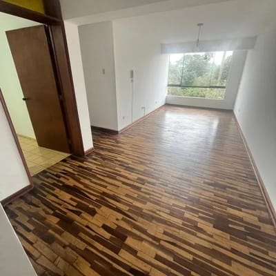 Se alquila departamento en excelente zona de San Borja