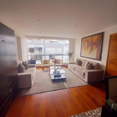 LINDO DUPLEX SUPER BIEN UBICADO A  CDRAS DEL OVALO GUTIERREZ