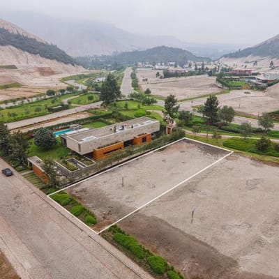 Se vende Terreno totalmente plano en Condominio La Quebrada
