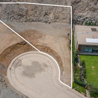 Se vende Terreno con linda vista a Laguna en Condominio La Quebrada en Cieneguilla