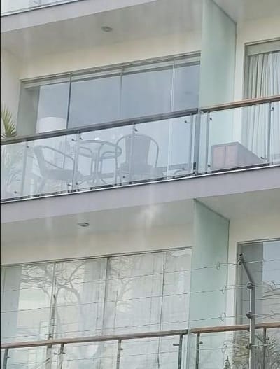 Departamento  dormitorios servicioc balcon  cochera San antonio Miraflores