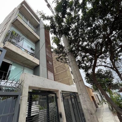 estupendo duplex en piso  calle coronel inclan