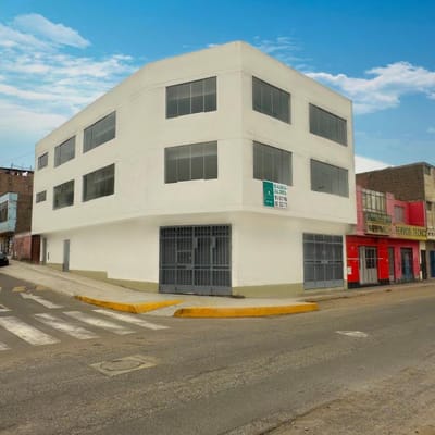 SE ALQUILA LOCAL COMERCIAL  PISOS EN COMAS