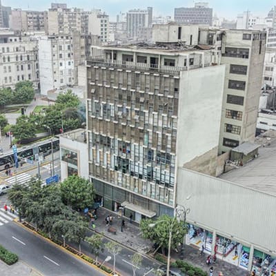VENTA DE OFICINA A PRECIO DE OCASIN EN EL CERCADO DE LIMA