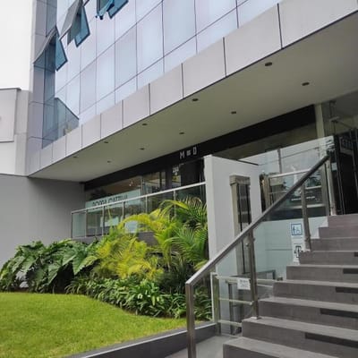 LOCAL COMERCIAL PARA INVERSIN COSTADO ANGLOAMERICANA
