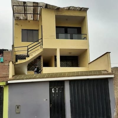 SE VENDE CASA DE  PISOS EN VILLA POETA JOSE GALVEZ ALT PARADERO