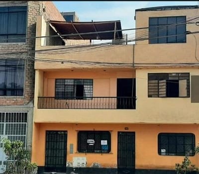 VENDO CASA DE  PISOS EN ER PISO TIENE  DPTO  TIENDA Y OFICINA INDEPENDIENT