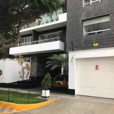 ESTACIONAMIENTO EN SEMISOTANO  EDIFICIO DE STANDING OVALO GUTIERREZ X