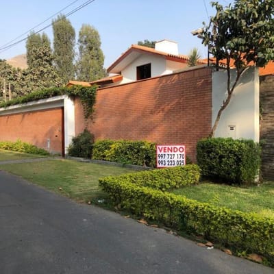 RDVENTA DE LINDA CASA EN LA ESTANCIA  LA MOLINA