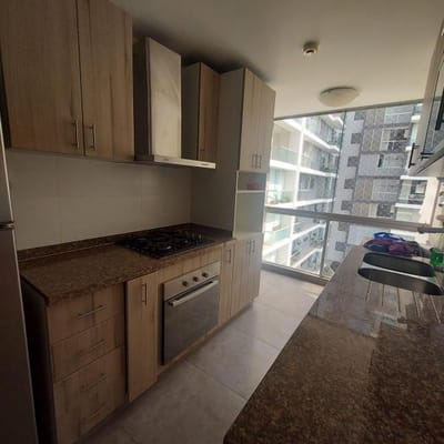 EN VENTA AMPLIO DPTO EN TO PISO CON BALCON EN LA MOLINA
