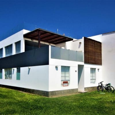 SE VENDE LINDA Y ACOGEDORA CASA DE PLAYA UBICADA CHOCAYA  FARALLONES  FILA F