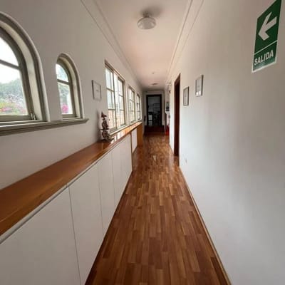 CASA PARA OFICINA SUPER CENTRICA