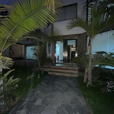 OPORTUNIDAD  ESTUPENDA CASA EN LA PLANICIE