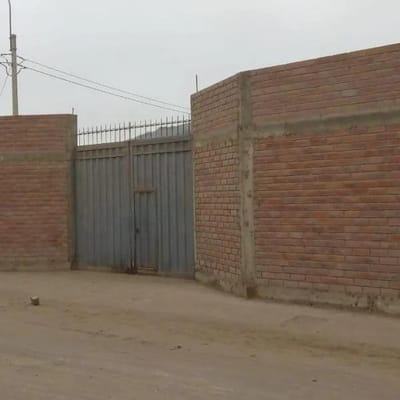 LOCAL DE M EN ESQUINA UBICADO EN LA ENTRADA DE PACHACAMAC CERCA AL BCP
