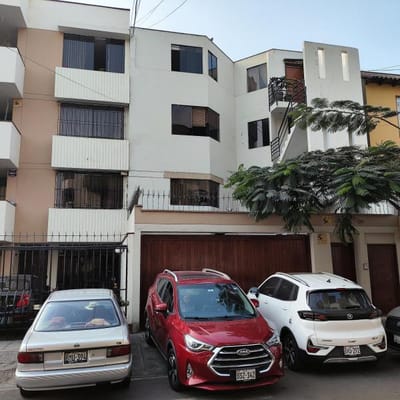 Casa Duplex   Estacionamientos