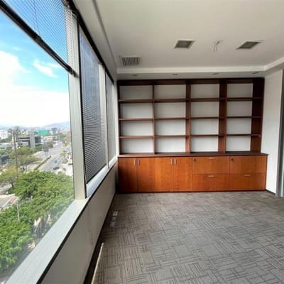 Alquiler Oficina Centro Empresarial en San Isidro con Hermosa Vista