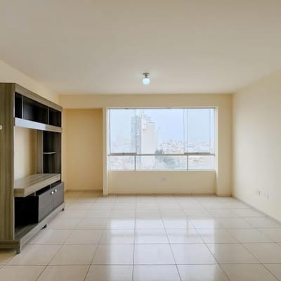 DEPARTAMENTO A UN PASO DEL MALECN   m  DORMITORIOS   COCHERA
