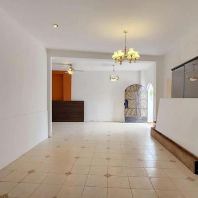 VENTA DE LOCAL COMERCIAL EN ESQUINA EN PLENO MLCON SAN MARTIN PLAYA PUCUSANA