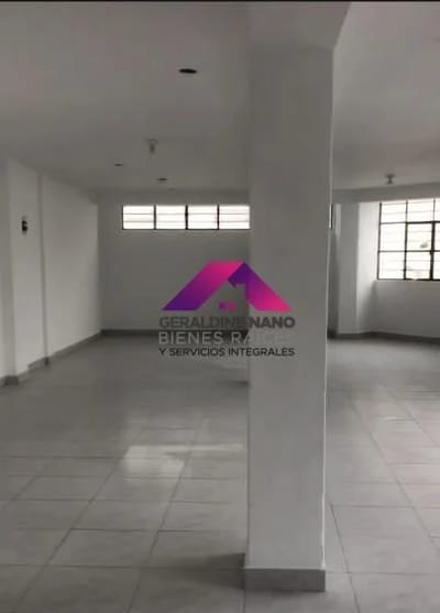 LOCAL COMERCIAL EN VENTA  PISOS  LA VICTORIA  CDRA HOSP ALMENARA