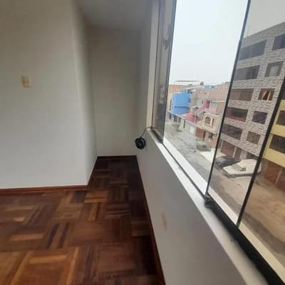 SE VENDE DPTO en to piso de m a S en Urb El Pacfico SMP