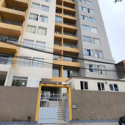 ACOGEDOR DEPARTAMENTO EN EL CENTRO DE PUEBLO LIBRE