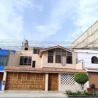 VENDO CASA COMO TERRENO EN SAN MIGUEL M Parmetros  pisos