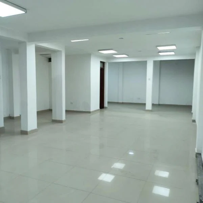 SE ALQUILA AMPLIO LOCAL EN AVENIDA DOS PISOS