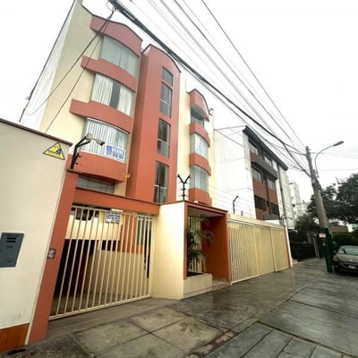VENDO HERMOSO DUPLEX DE  m EN HIGUERETASURCO