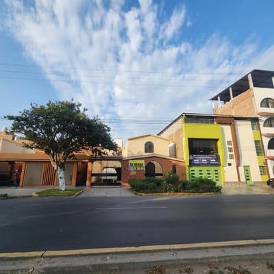 Casa en venta m Las Quintanas Trujillo