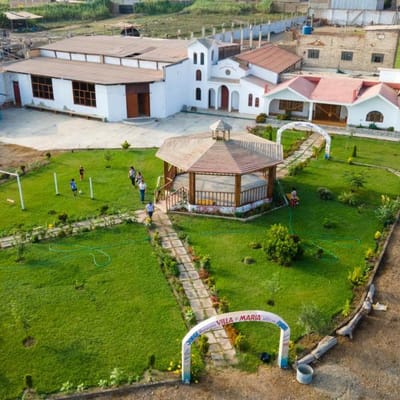 CASA DE CAMPO CON AMPLIO TERRENO
