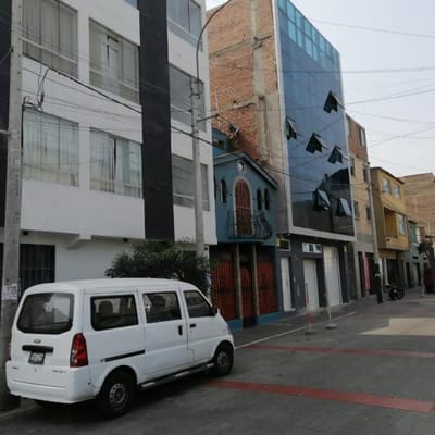 Local  Surquillo  AT  m