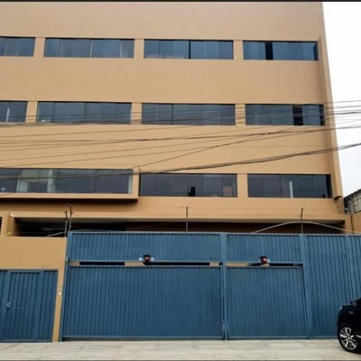 Alquiler de Local Industrial  m   Z I