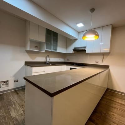 ALQUILER DE HERMOSO DEPARTAMENTO EN BARRANCO Y ESTACIONAMIENTO