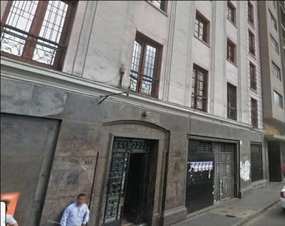 VENDO OFICINA DE  M PRIMER PISO EN JIRON DE LA UNION