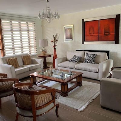 En Venta Casa en El Remanso La Molina a  cuadras del colegio Altair